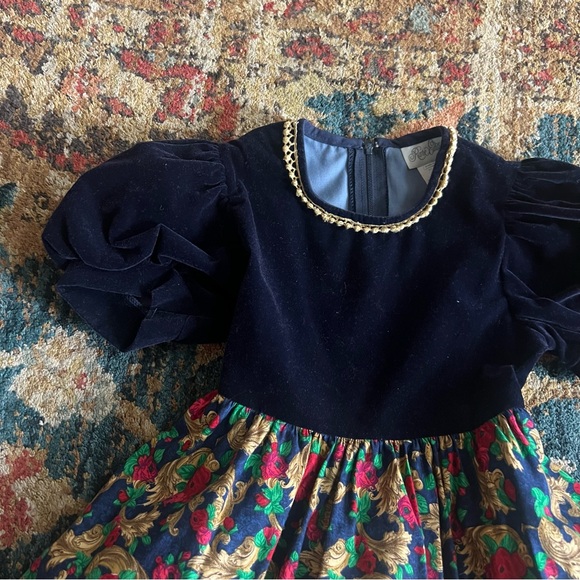 Vintage Velvet & Holiday Print Dress with Crinoline Skirt size 4 years - Picture 2 of 8
